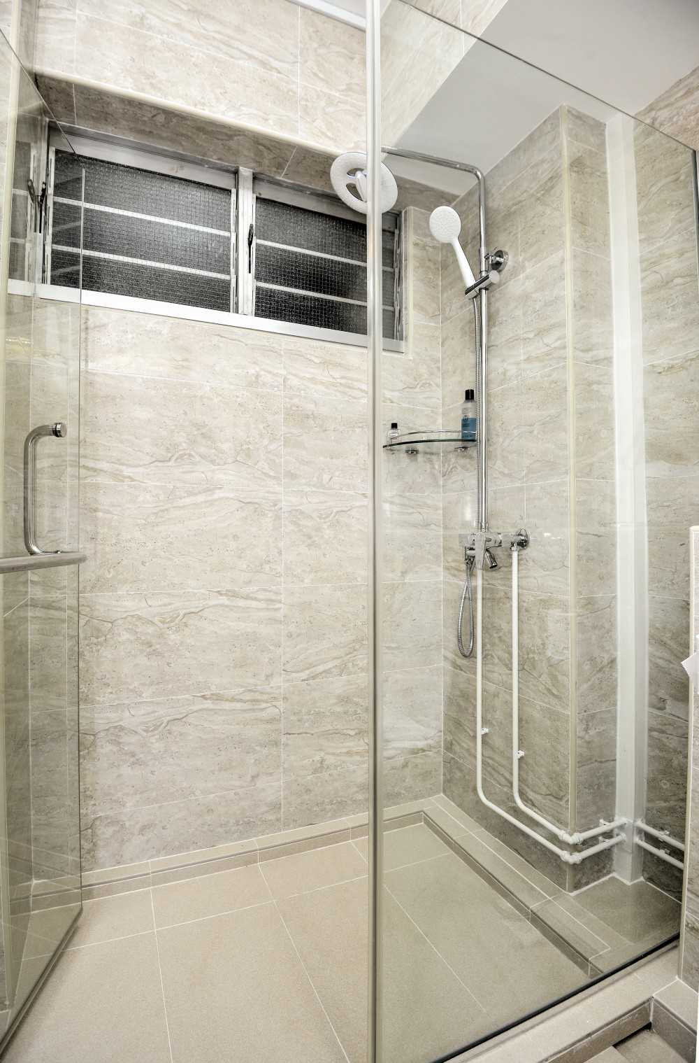 Modern Bathroom with Shower Screen and Rainshower