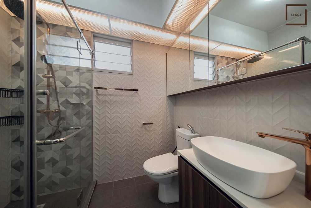 Contemporary Bathroom with Mirror and Shower Screen