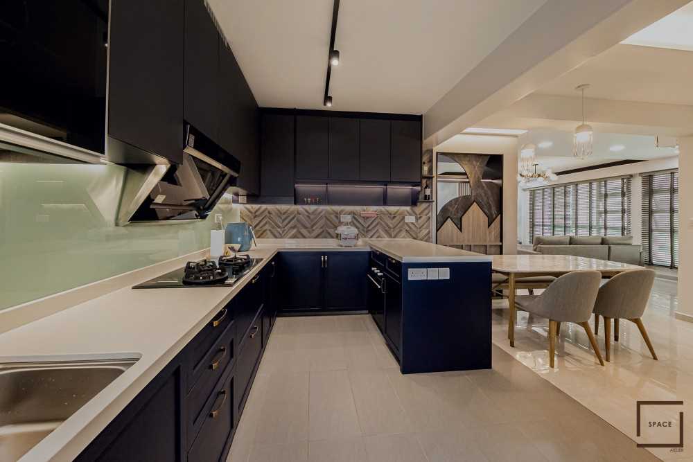 Contemporary Kitchen with Vinyl Flooring and Open Kitchen
