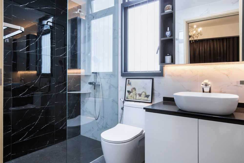 Contemporary Bathroom with Countertop and Homogeneous Tiles