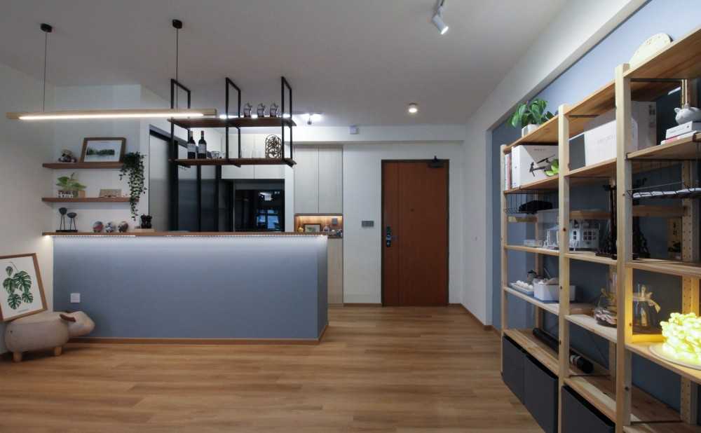 Scandinavian Dining Room with Drop Light and Ceiling Light