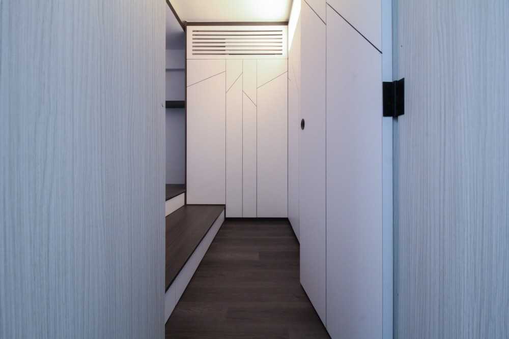 Minimalist Bedroom with Platform Bed and Vinyl Flooring