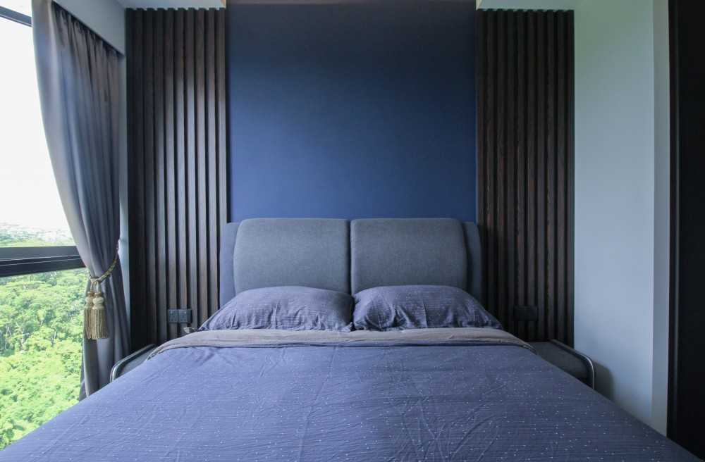 Modern Bedroom with Bedside Table and Queen Bed