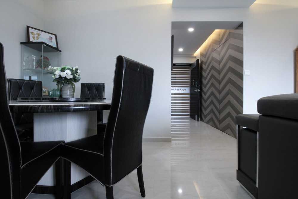 Contemporary Dining Room with Cove Lighting and Dining Table