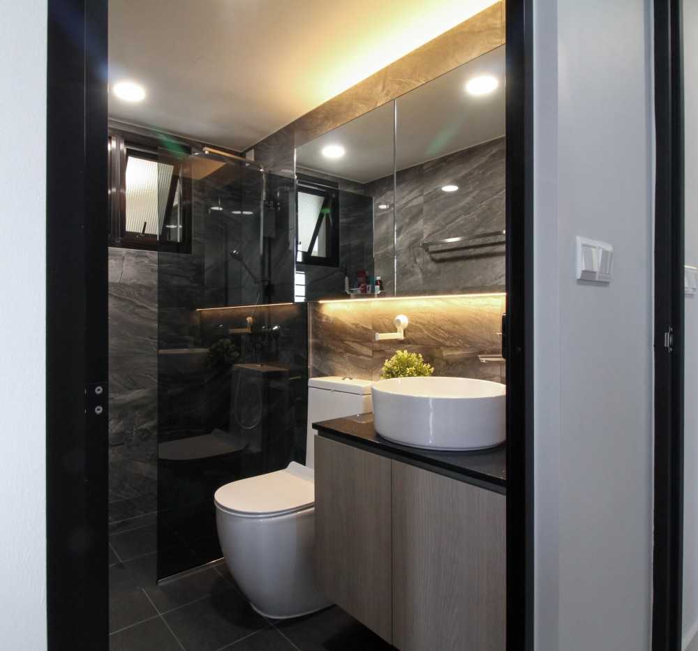 Contemporary Bathroom with Countertop and Homogeneous Tiles