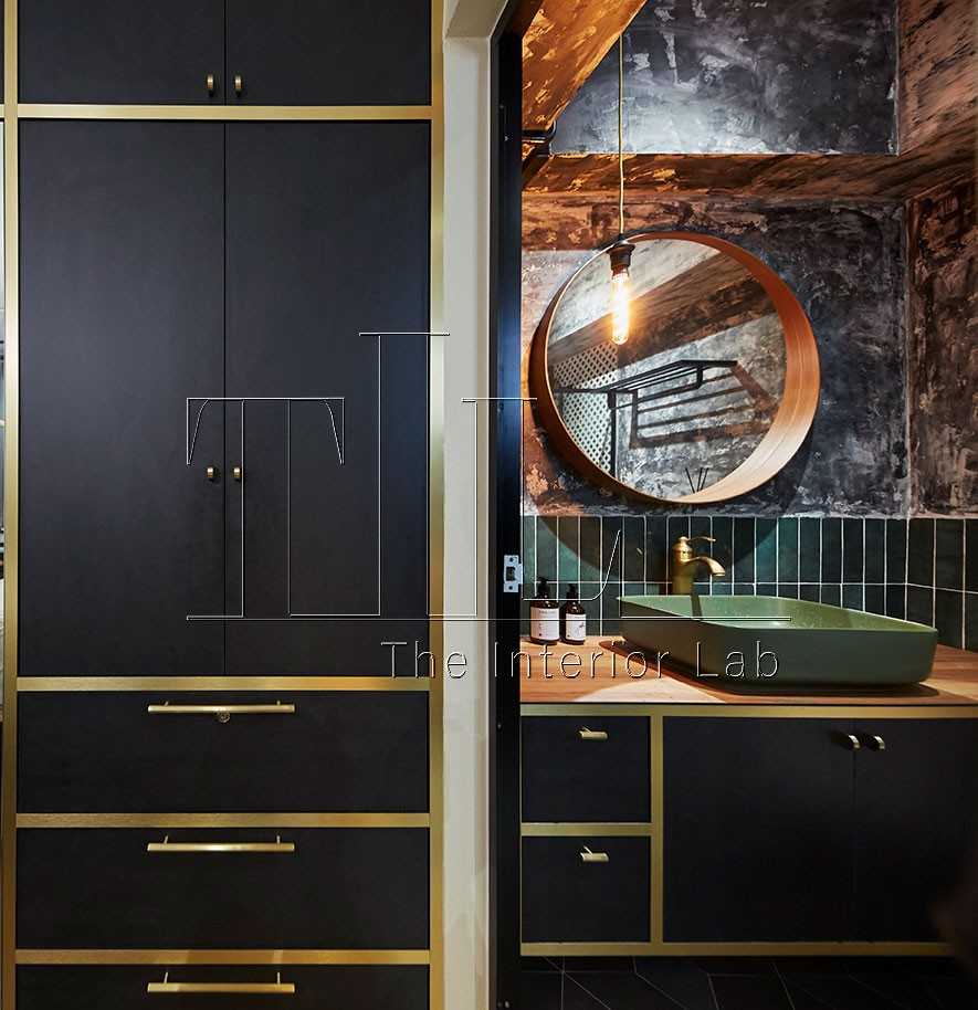 Eclectic Bathroom with Countertop and Homogeneous Tiles