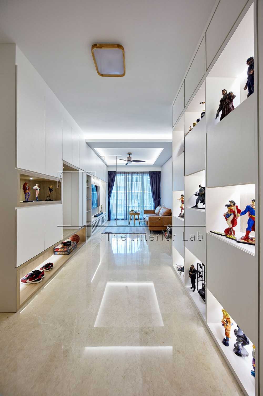 Modern Entryway with Seating Bench and Shoe Rack