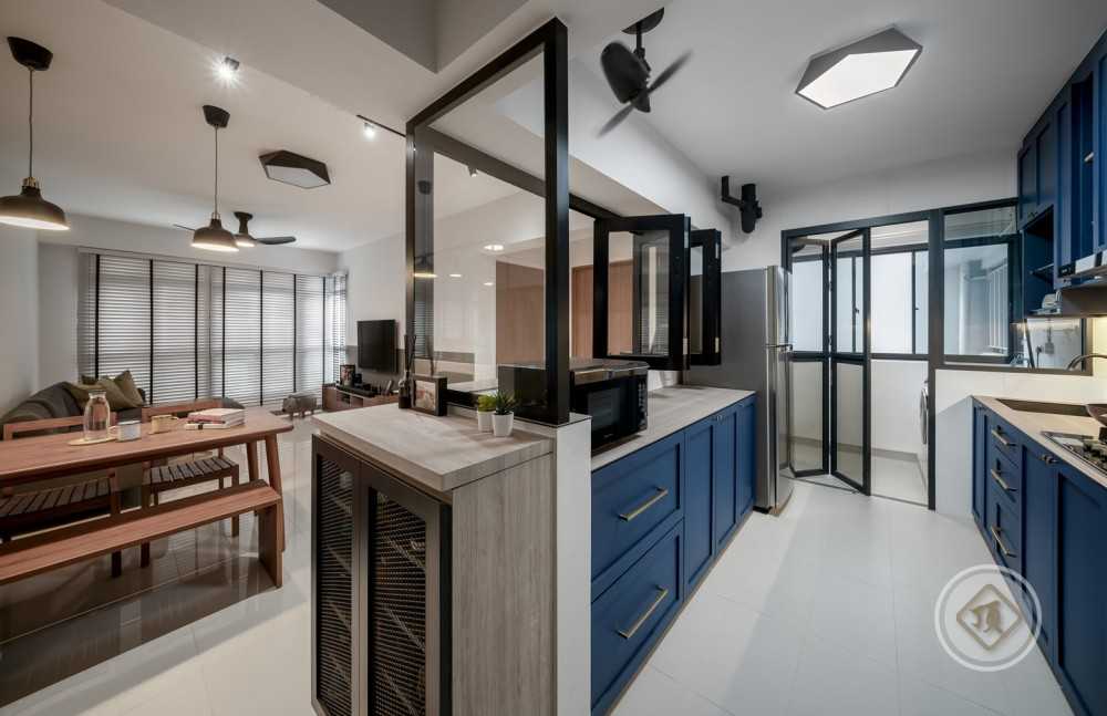 Modern Kitchen with Kitchen Window and Kitchen Island