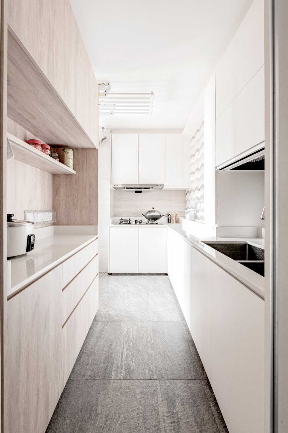 Contemporary Kitchen with Cupboard and Open Kitchen