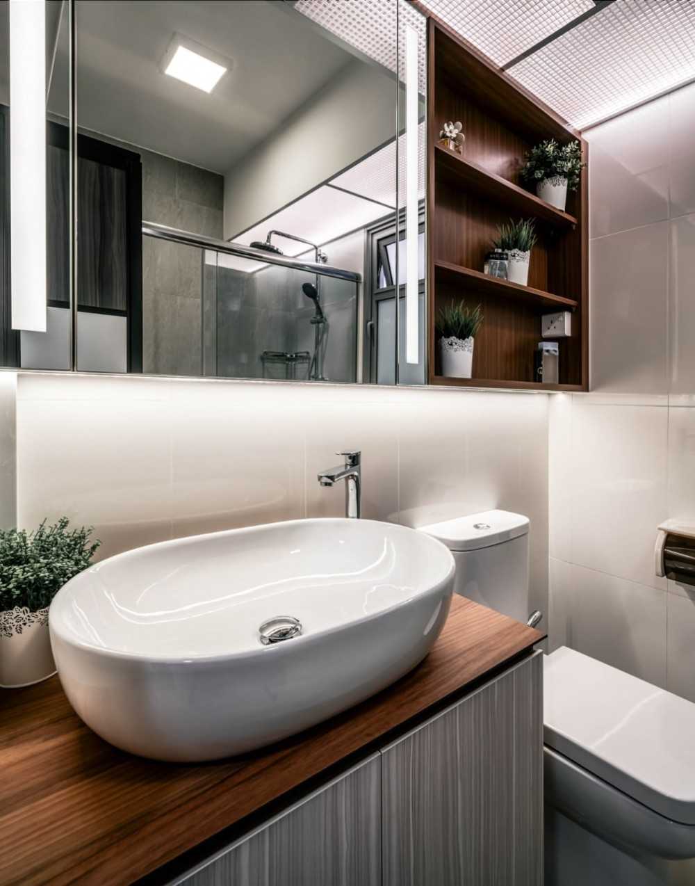 Scandinavian Bathroom with Mirror and Bathroom Mirrors