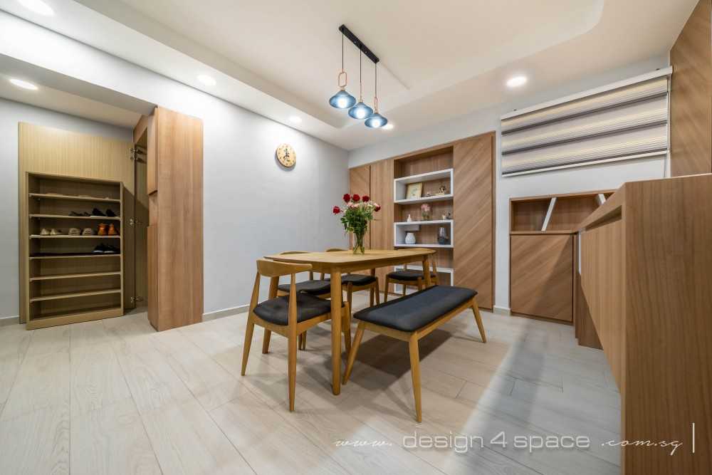Contemporary Dining Room with Dining Table and Dining Chairs