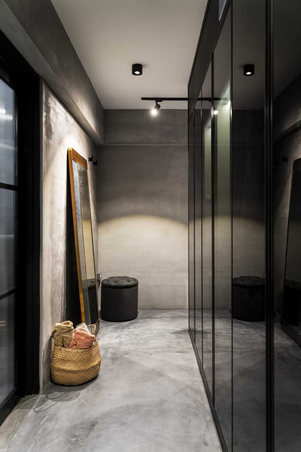 Industrial Walk-in Wardrobe with Mirror and Wardrobe