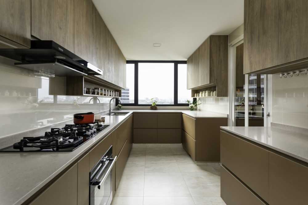 Modern Kitchen with Homogeneous Tiles and Kitchen Accessories