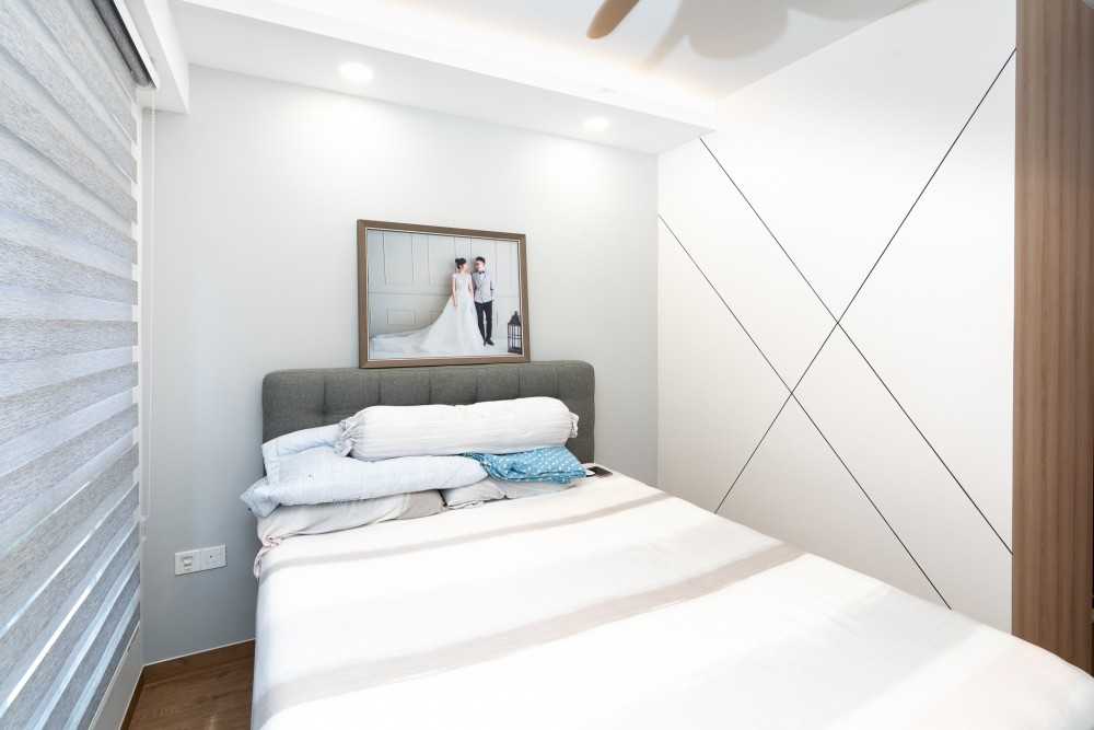 Minimalist Bedroom with Ceiling Fan and Roller Blinds