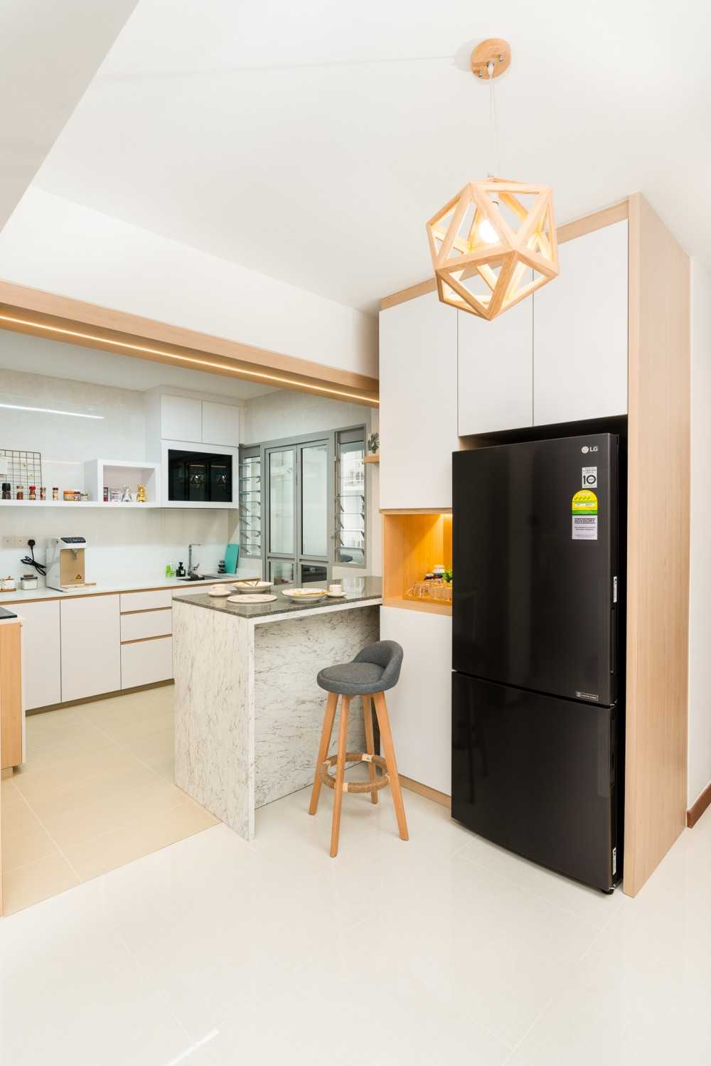 Scandinavian Dining Room with Drop Light and Ceiling Light