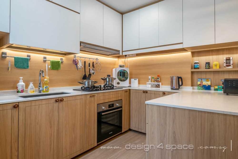 Modern Kitchen with Vinyl Flooring and Wood Flooring