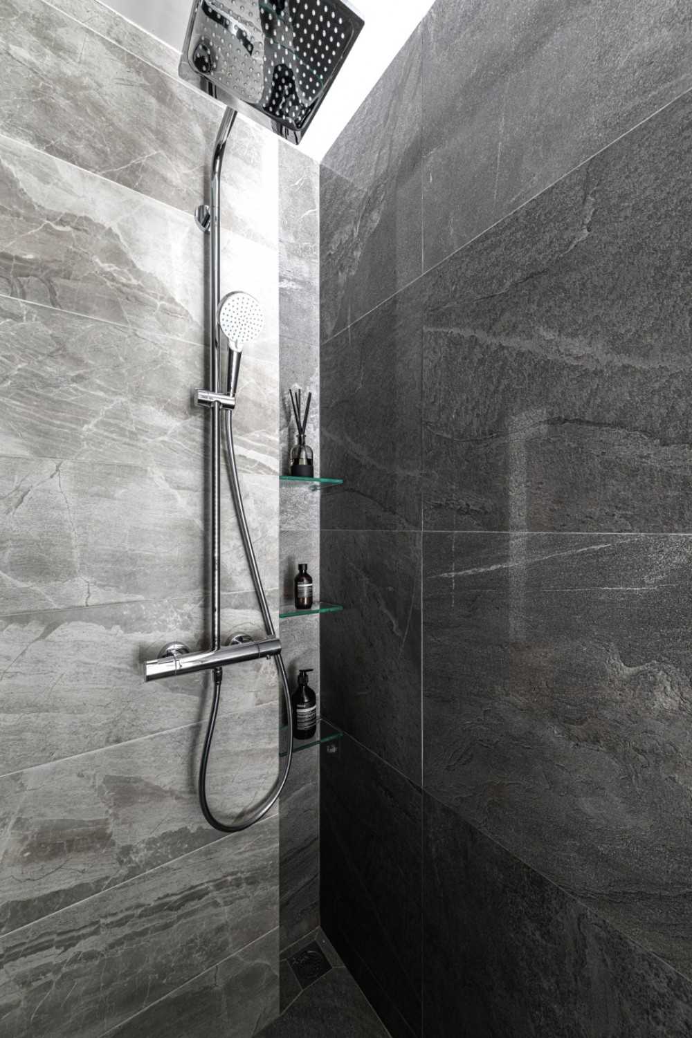 Modern Bathroom with Rainshower and Showers