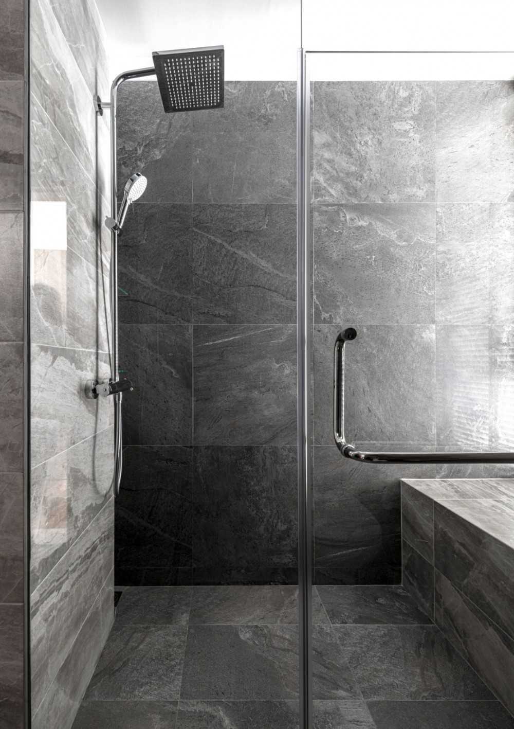 Modern Bathroom with Shower Screen and Rainshower