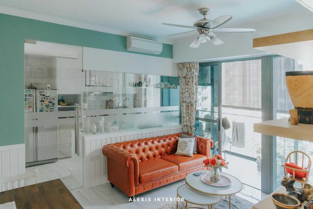 Country Living Room with Bookshelf and Ceiling Fan