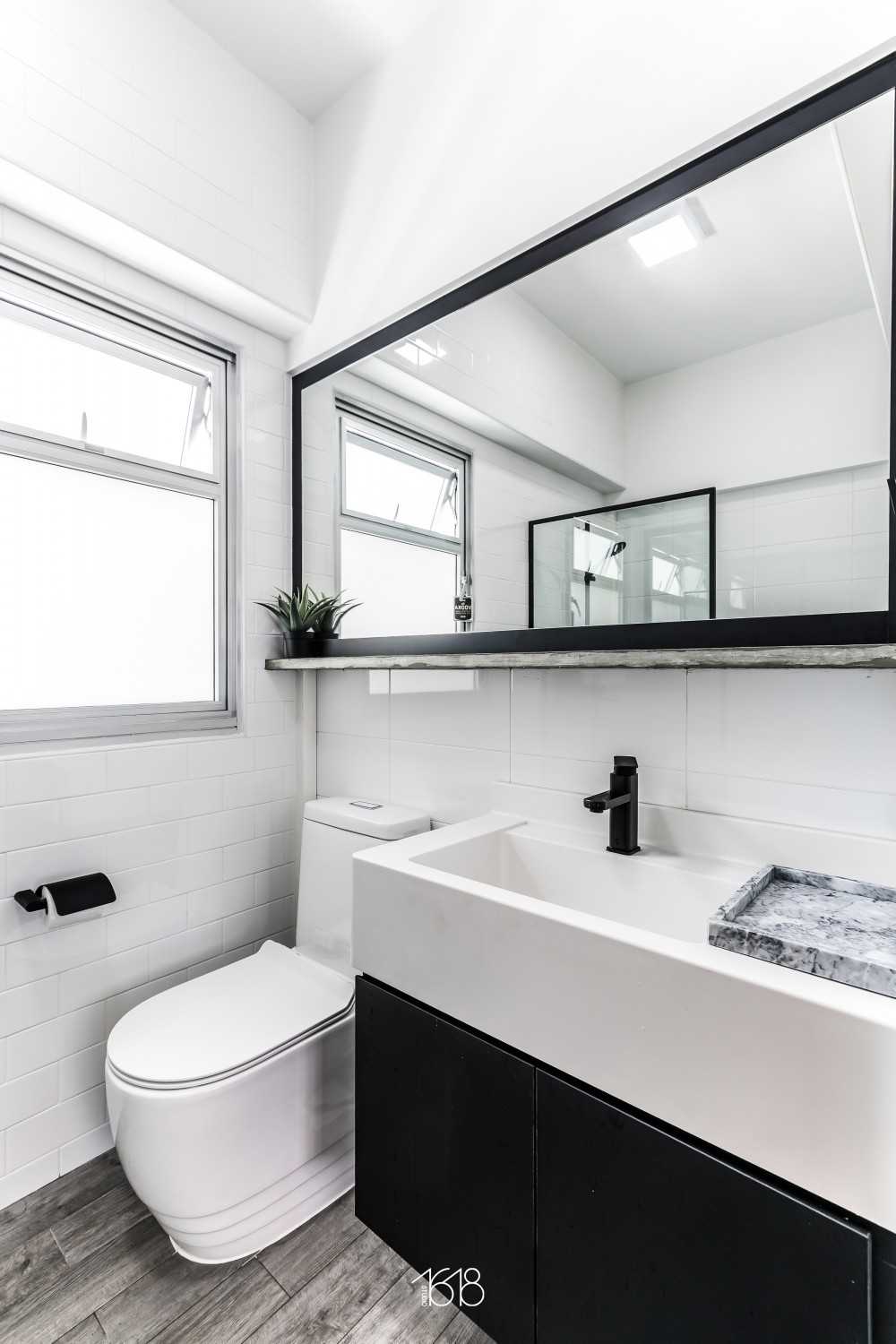 Minimalist Bathroom with Homogeneous Tiles and Wood Flooring