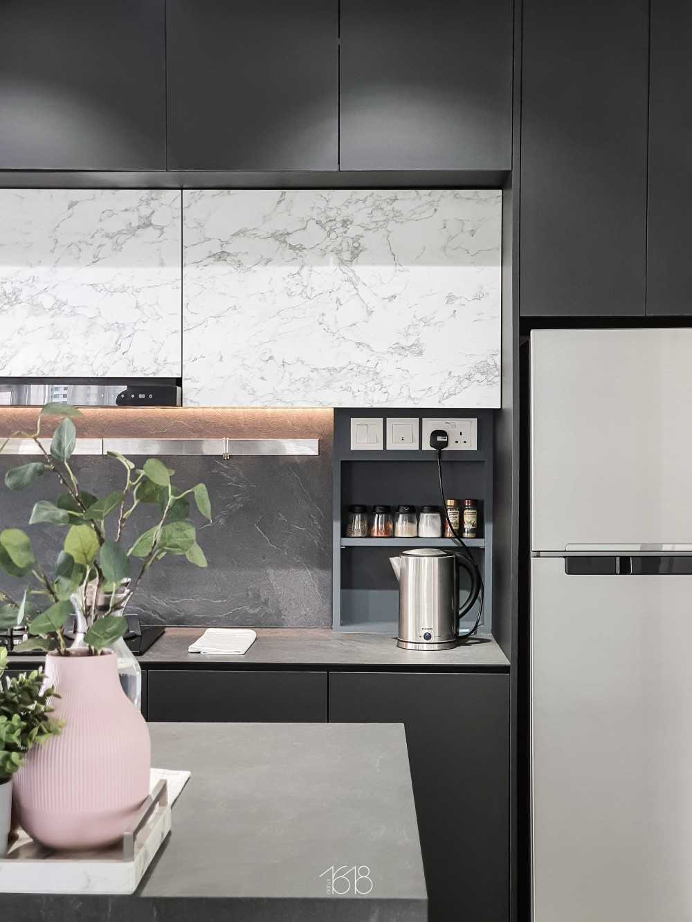 Minimalist Kitchen with Countertop and Kitchen Island
