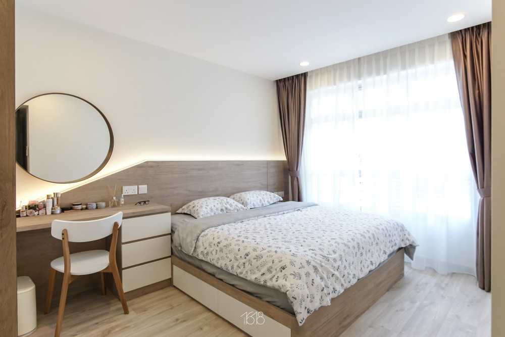 Scandinavian Bedroom with Vinyl Flooring and Curtain