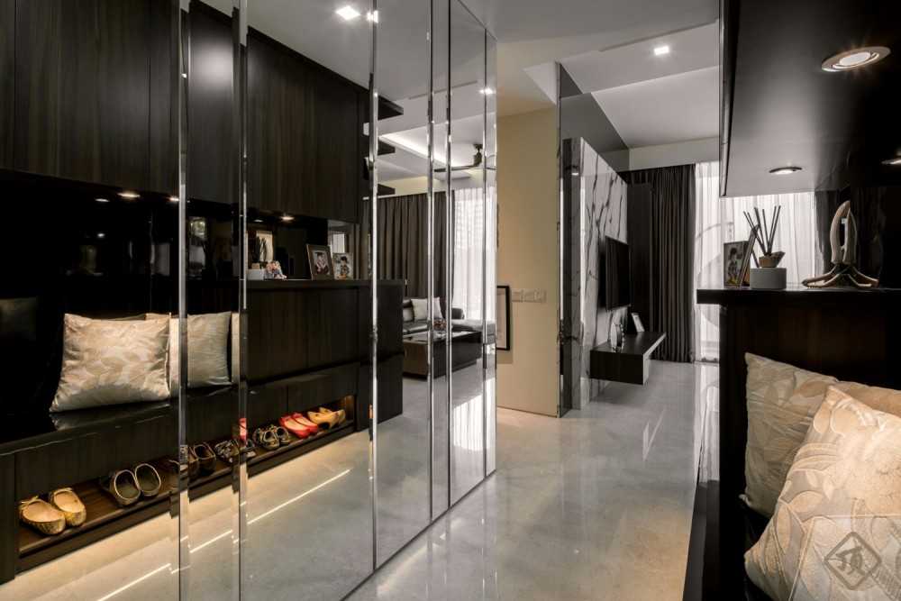 Modern Entryway with Mirror and Seating Bench