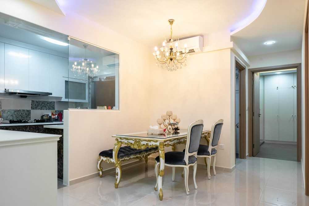 Modern Dining Room with Drop Light and Chandelier
