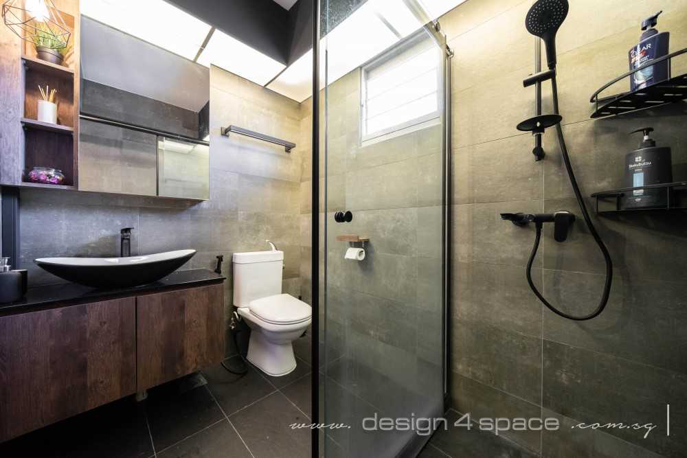 Scandinavian Bathroom with Homogeneous Tiles and Shower Screen