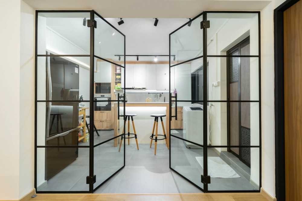 Scandinavian Kitchen with Homogeneous Tiles and Kitchen Window