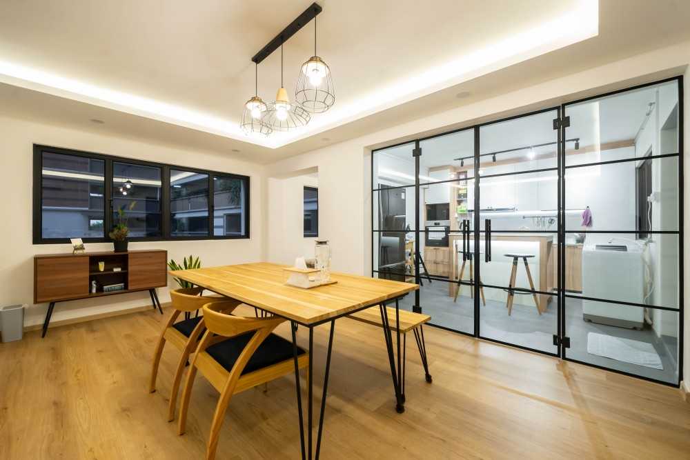 Scandinavian Dining Room with Drop Light and Downlights