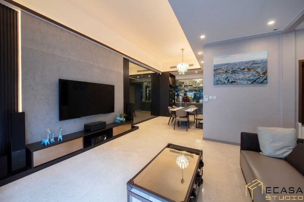 Modern Living Room with Sofa and TV