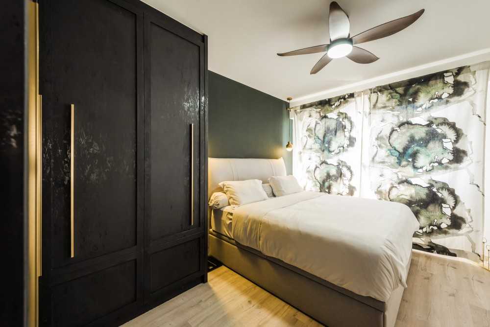 Country Bedroom with Vinyl Flooring and Wardrobe