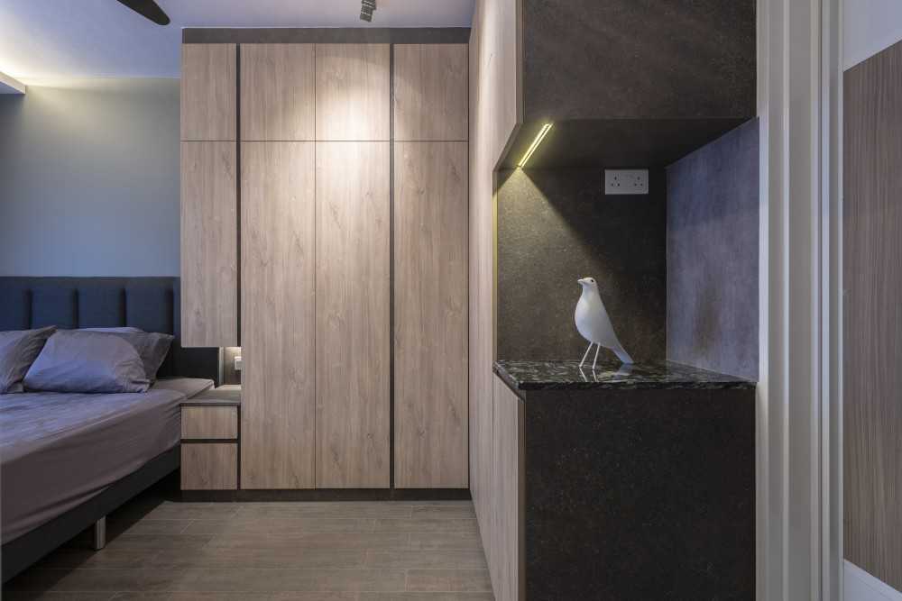 Industrial Bedroom with Homogeneous Tiles and Marble Floor
