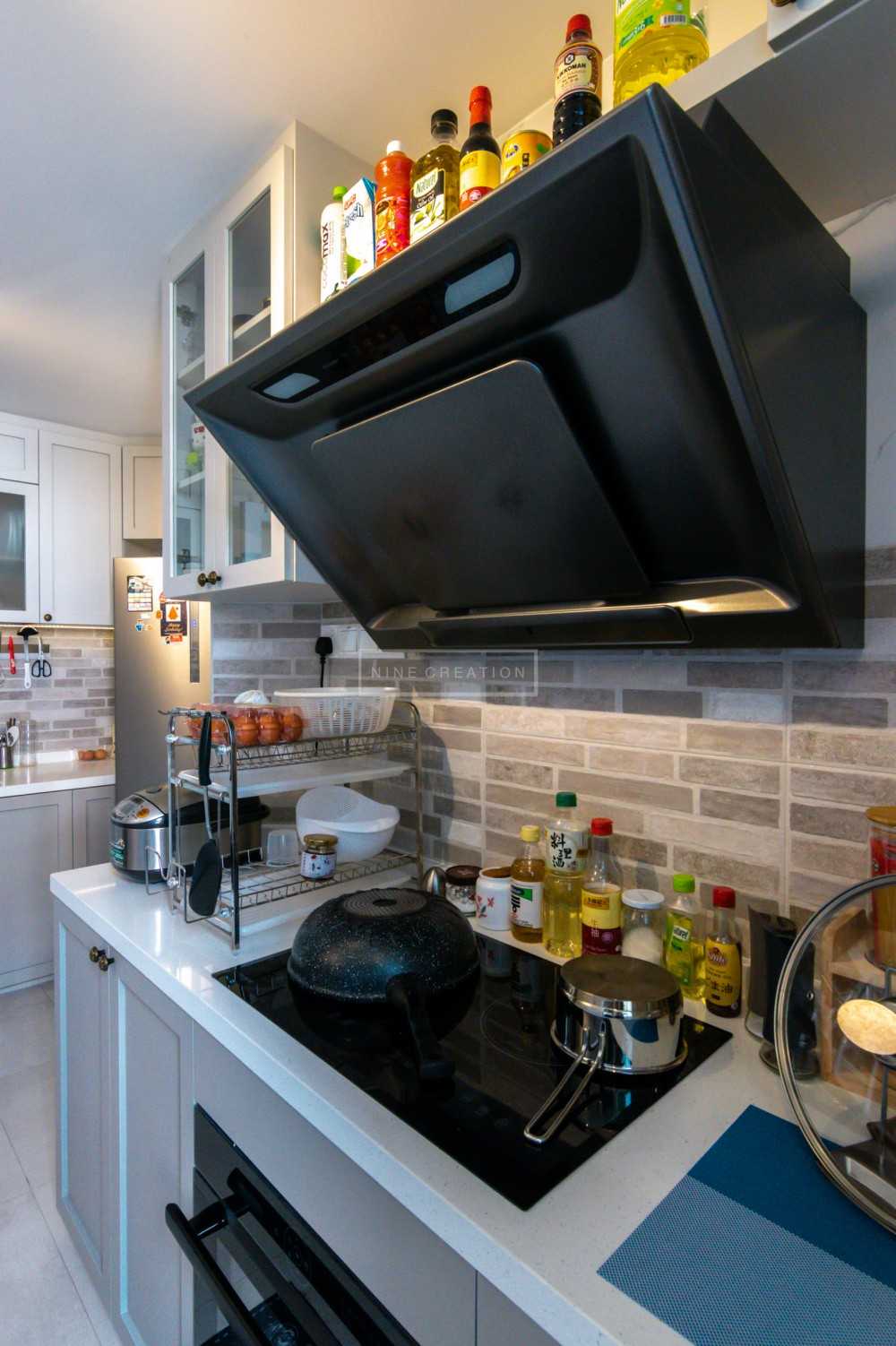 Scandinavian Kitchen with Countertop and Homogeneous Tiles