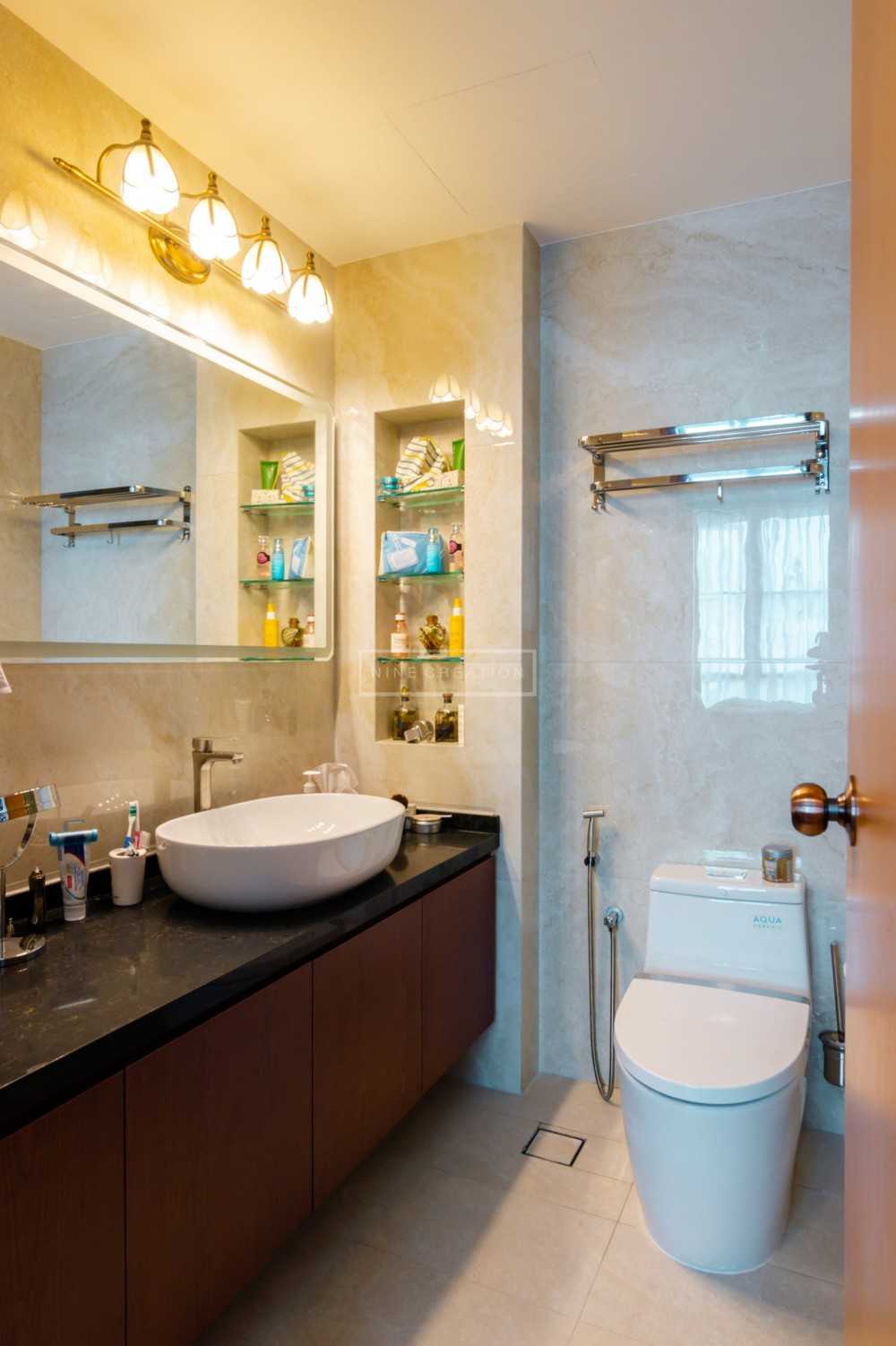 Scandinavian Bathroom with Countertop and Mirror