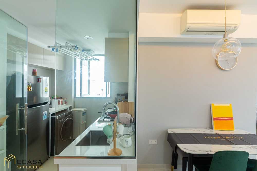 Modern Kitchen with Kitchen Accessories and Dishwasher