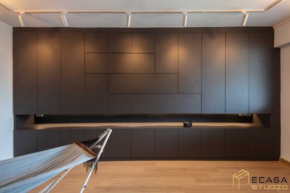 Modern Living Room with Vinyl Flooring and Seating Bench
