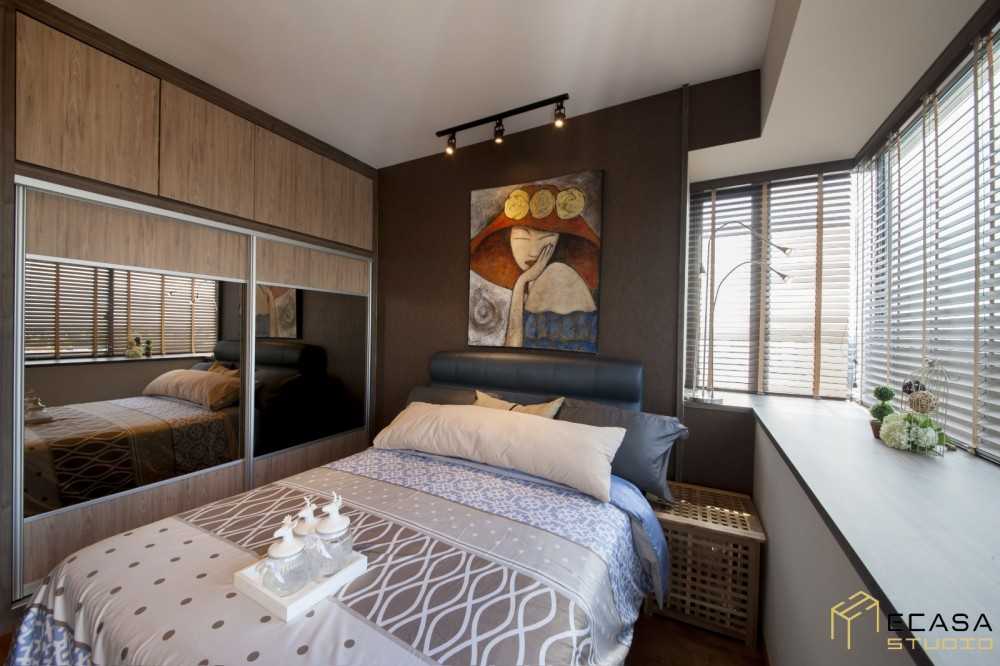 Industrial Bedroom with Wardrobe and Sliding Wardrobe