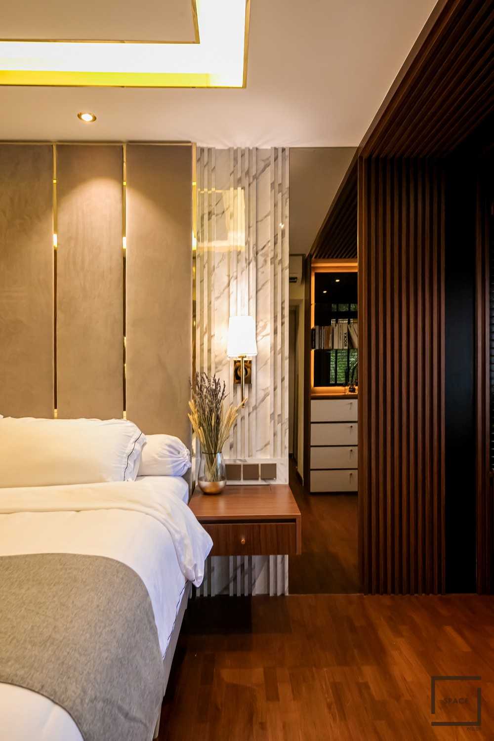 Modern Bedroom with Vinyl Flooring and Cove Lighting