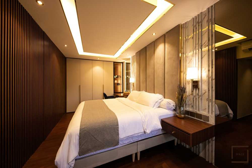 Modern Bedroom with Wardrobe and Closet