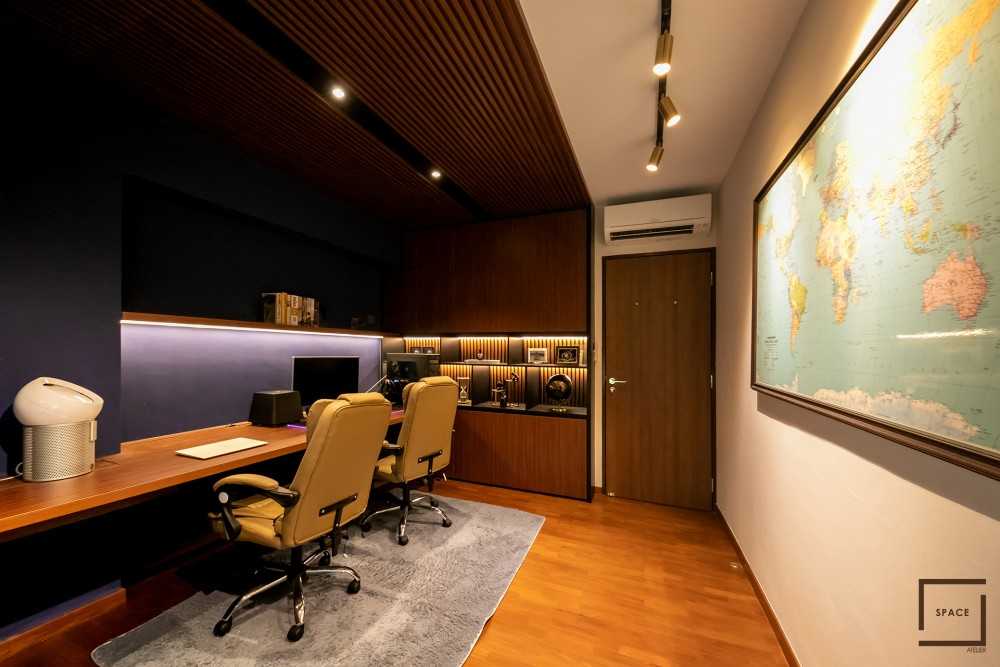 Modern Office with Bookshelf and Desk