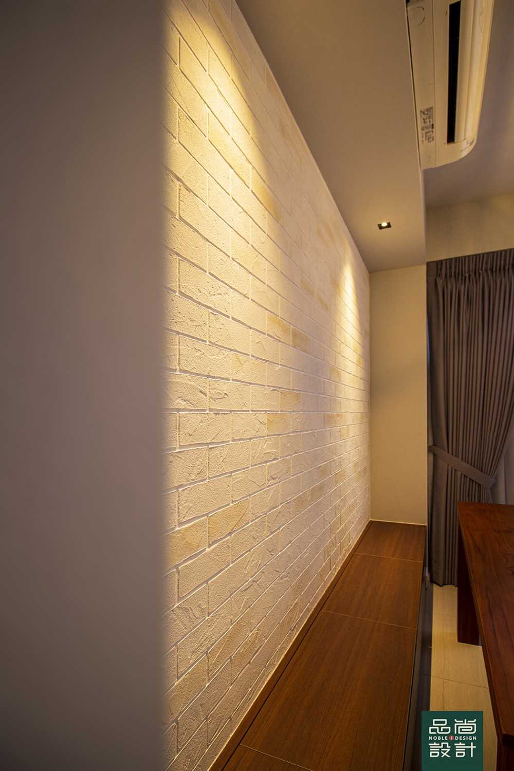 Asian Dining Room with Feature Wall and Seating Bench