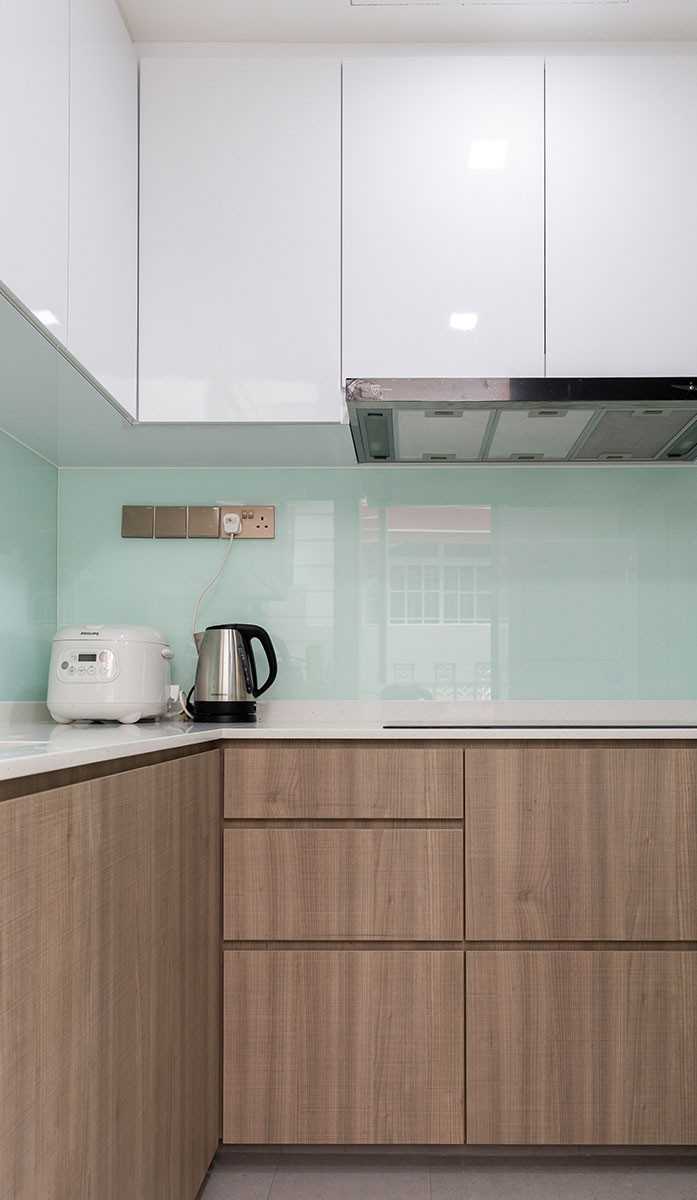 Modern Kitchen with Countertop and Kitchen Backsplash