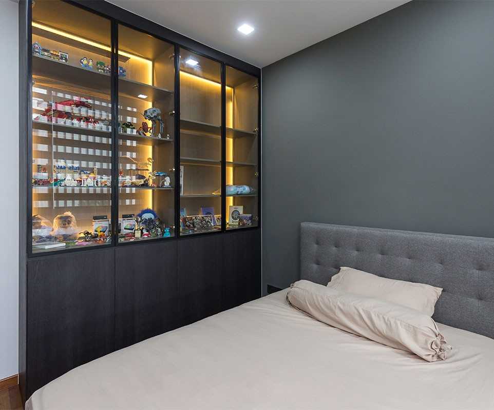 Modern Bedroom with Bedroom Dresser and Lighting