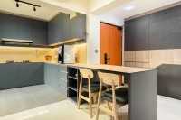Contemporary New 4-Room HDB by Areana Creation Pte Ltd