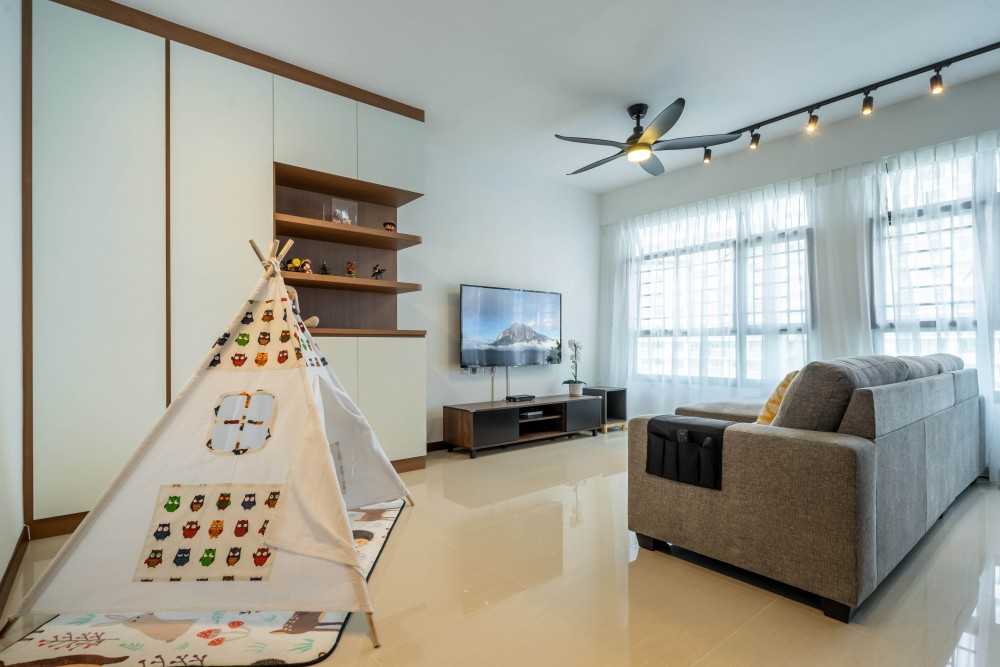 Scandinavian Living Room with Homogeneous Tiles and Feature Wall
