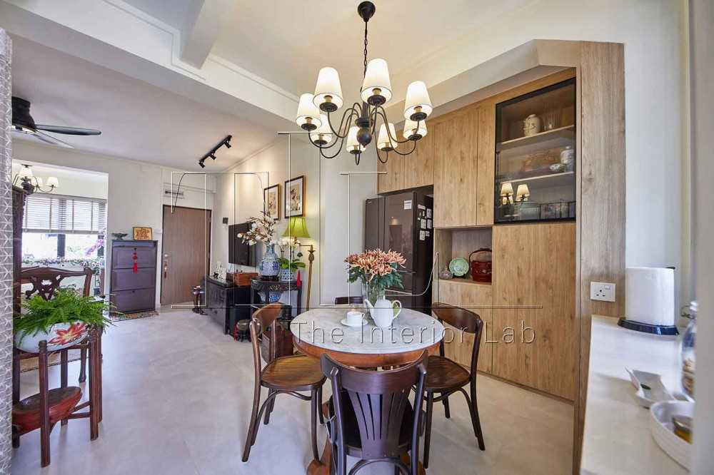 Asian Dining Room with Dining Table and Dining Chairs