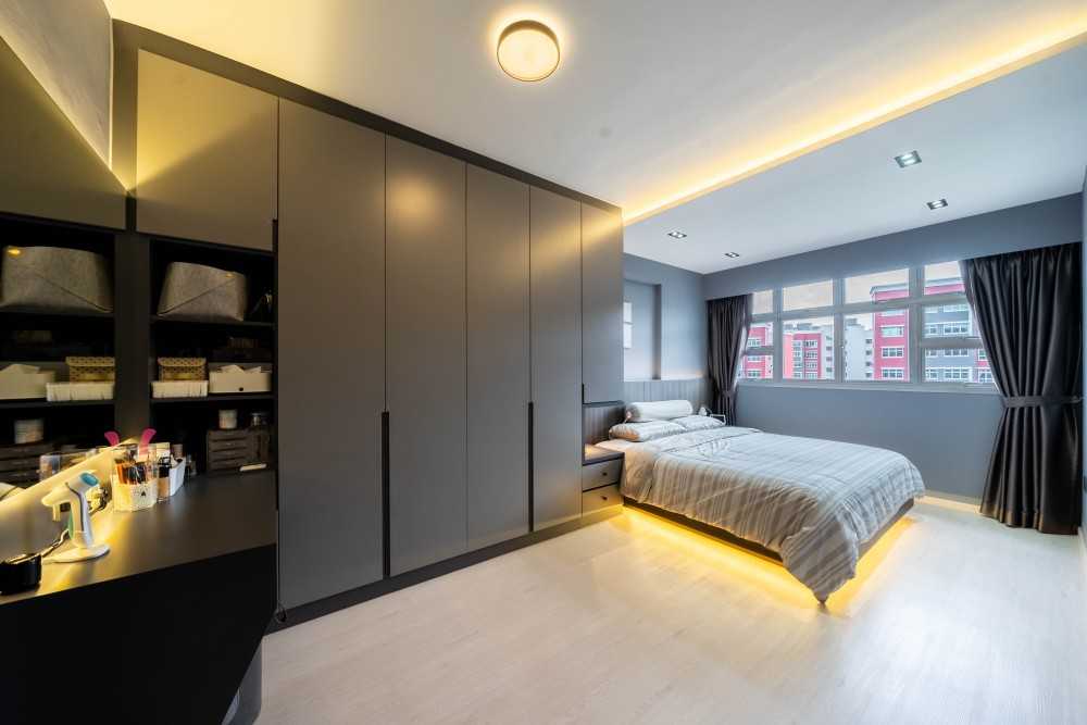 Modern Bedroom with Vinyl Flooring and Ceiling Light