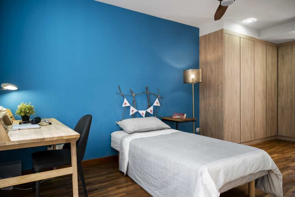 Modern Bedroom with Parquet Floor and Wood Flooring